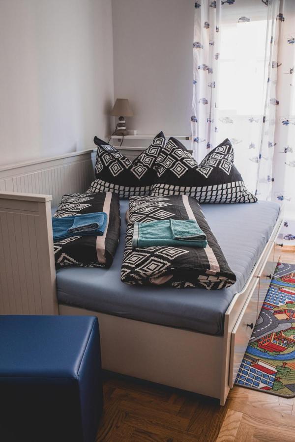 Helles 3 Schlafzimmer Apartment Zwischen Zagreb Zentrum & Natur Экстерьер фото