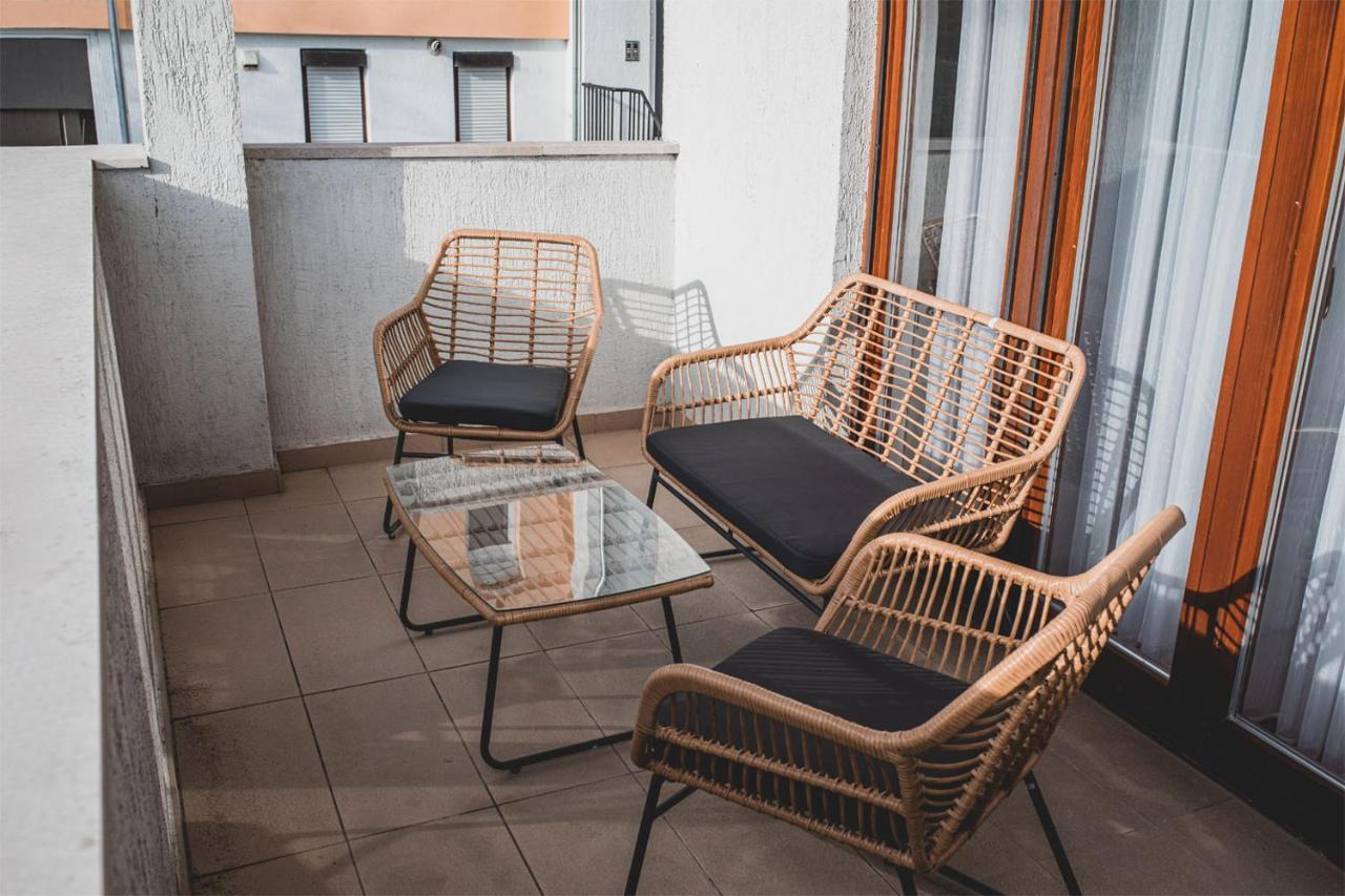 Helles 3 Schlafzimmer Apartment Zwischen Zagreb Zentrum & Natur Экстерьер фото